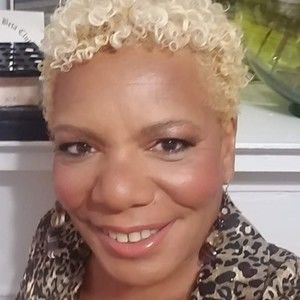 Meet your Posher, Arlis